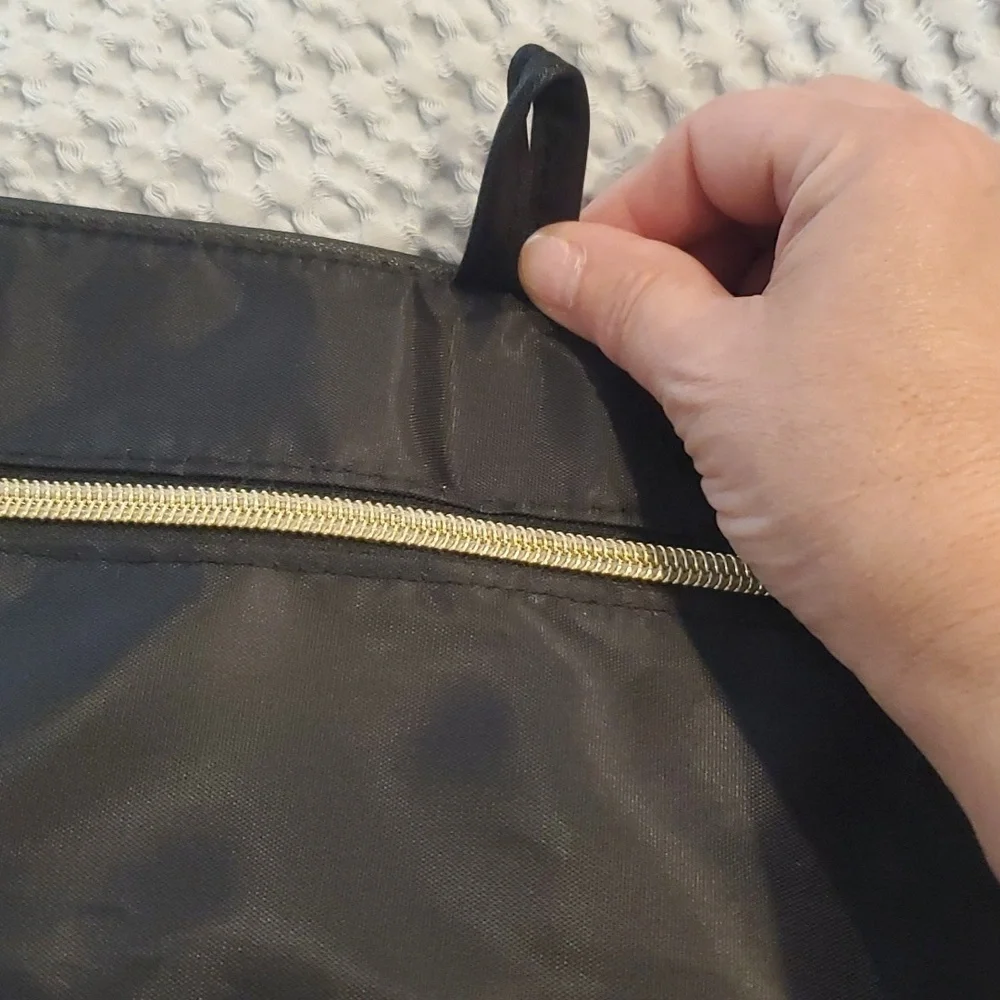 New Marilyn hanging makeup bag with storage
